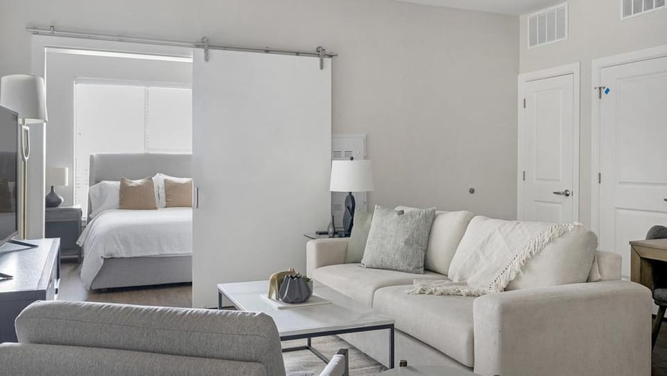 Landing - Modern Apartment with Amazing Amenities (ID9168X02) Apartment in The Gulch