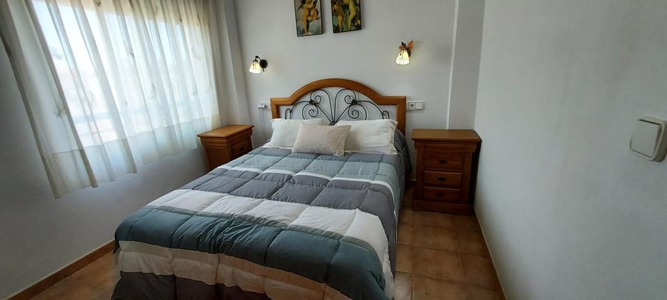 Bed, Bedroom, air conditioner