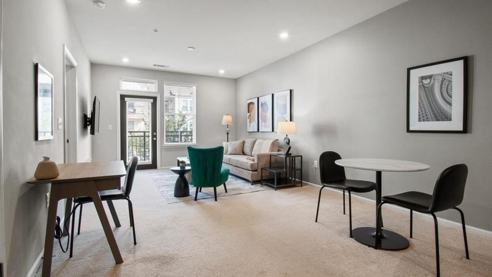 Landing - Modern Apartment with Amazing Amenities (ID4418X83) Apartment in Lake Wylie