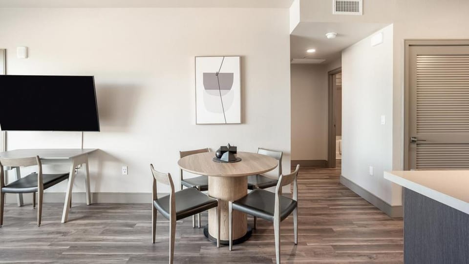 Landing - Modern Apartment with Amazing Amenities (ID2499X88) Apartment in San Jose