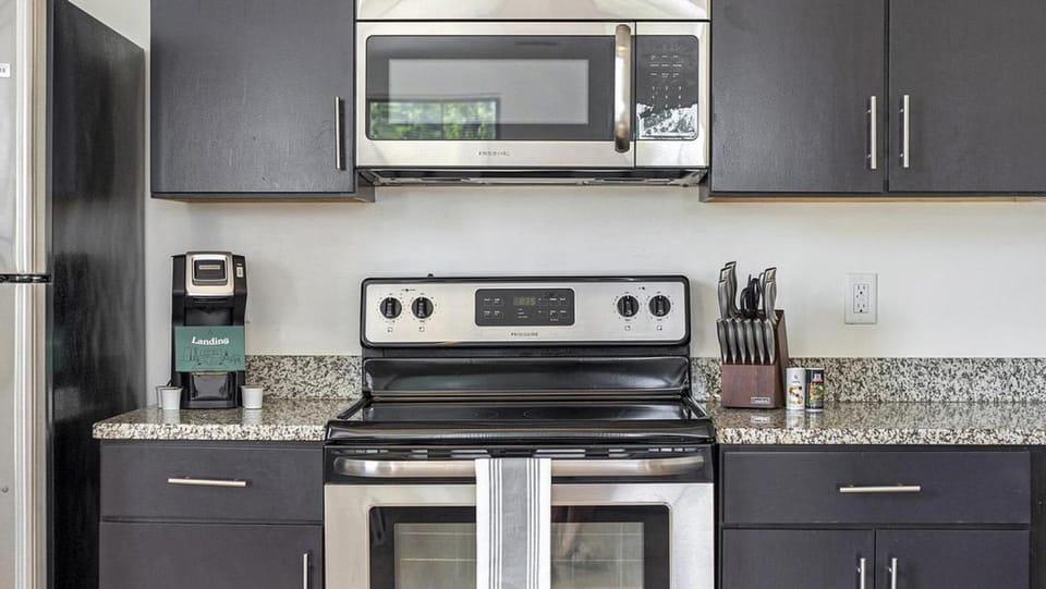 Landing - Modern Apartment with Amazing Amenities (ID5947X05) Apartment in Richmond