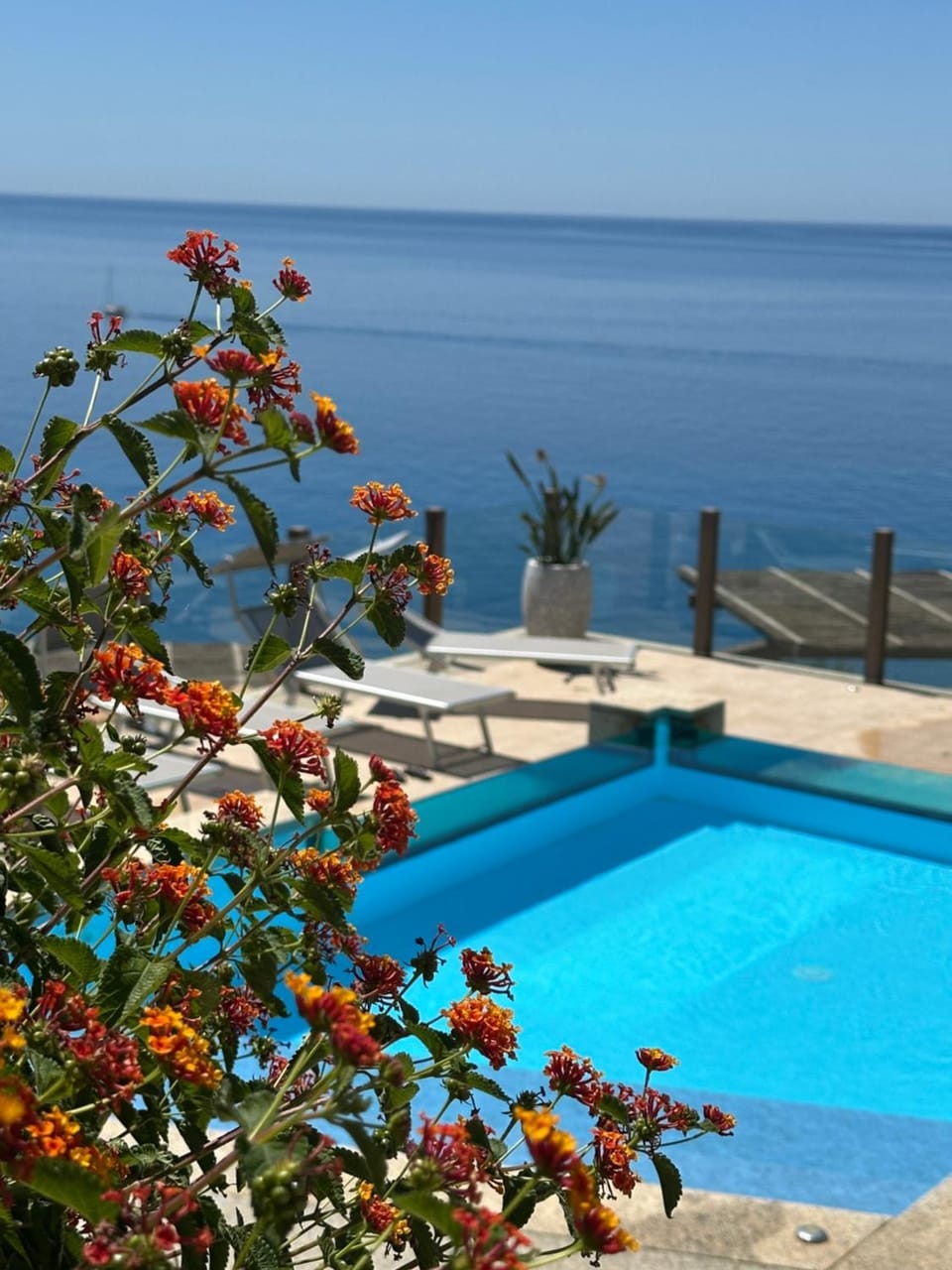 BeLocations - Villa and Beach On The Rocks Villa in Sardinia