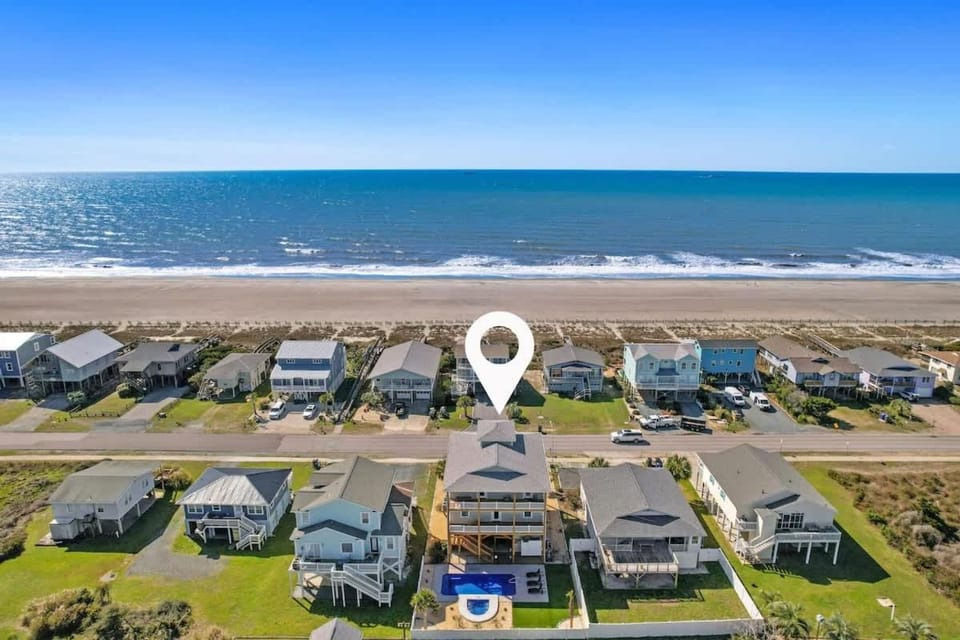 334 By The Shore Private Pool, Spa, Ocean views House in Holden Beach