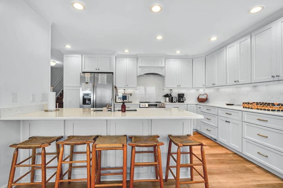 A Coconut Hut Brunswick Vacation Rentals House in Caswell Beach