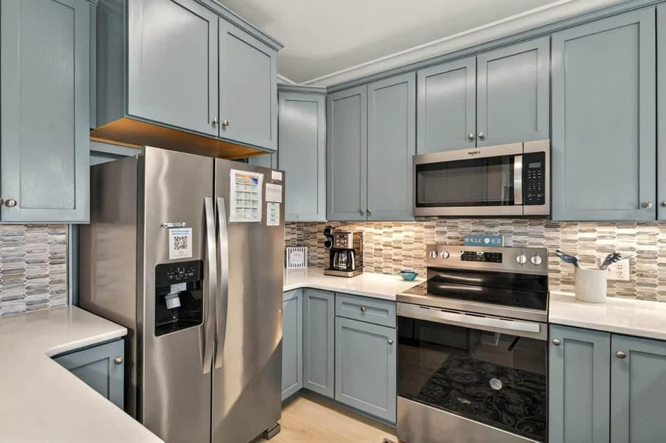 Ain`t It The Life Brunswick Vacation Rentals House in Ocean Isle Beach