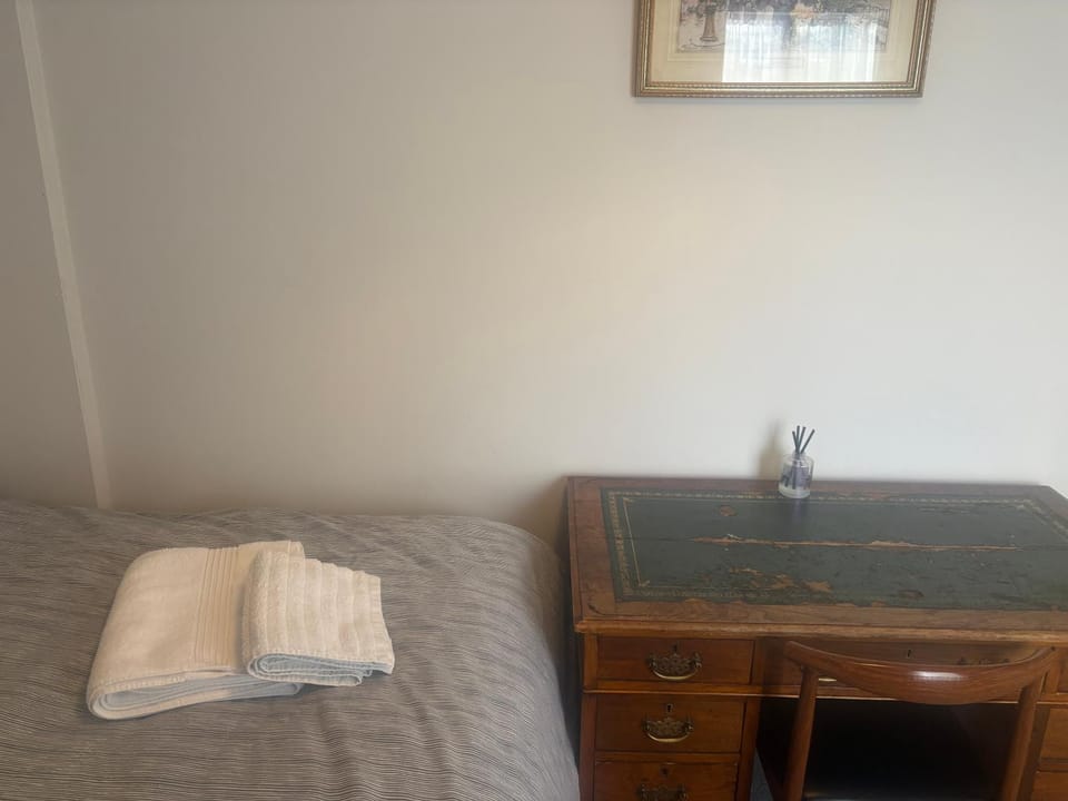 The Hardy Room Vacation rental in Windsor
