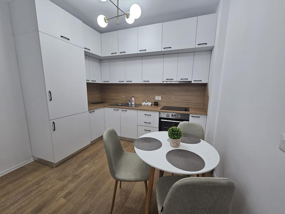 Kitchen or kitchenette, Dining area, pet friendly
