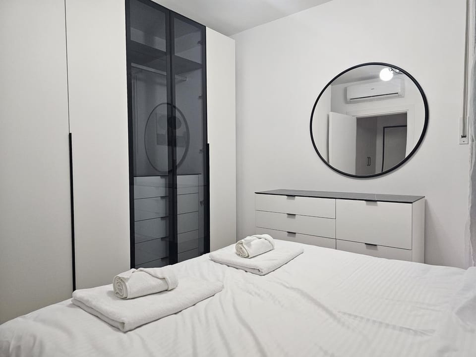 Bed, Bedroom, wardrobe