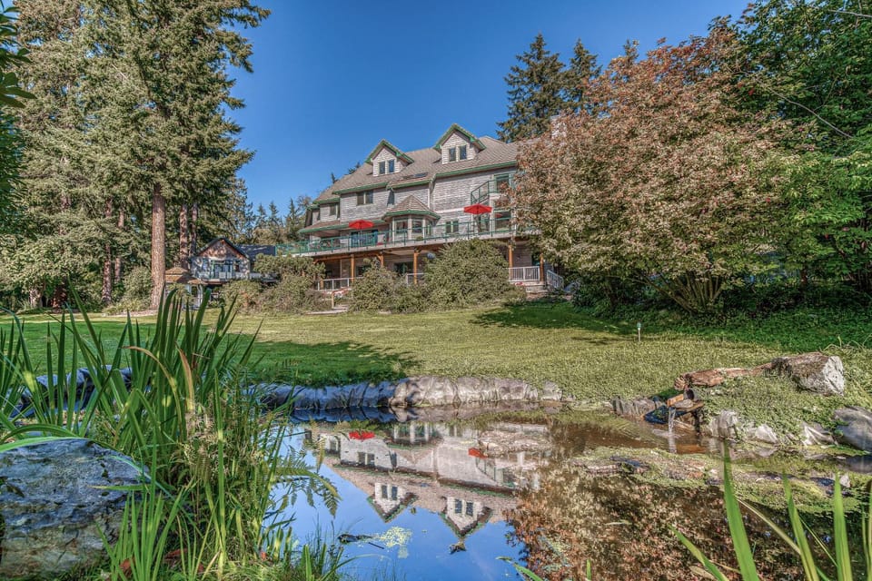 The Quintessa Main House House in Whidbey Island