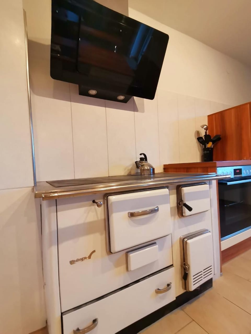 pet friendly, stove