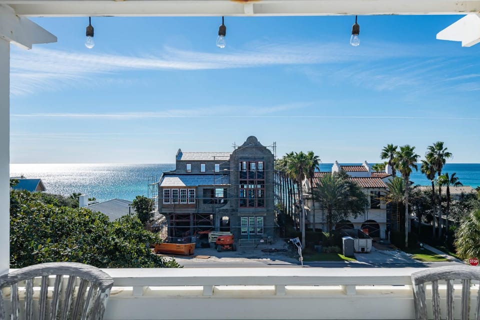 Elizabeth White House House in Seaside