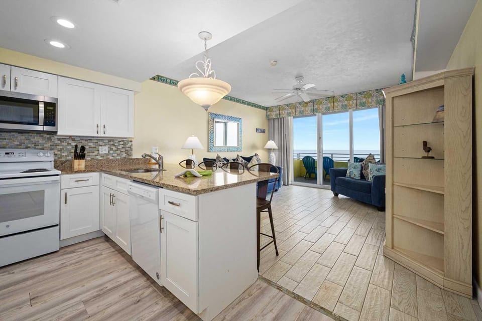 Luxury 10th Floor 1 BR Condo Direct Oceanfront Wyndham Ocean Walk Resort Daytona Beach | 1006 House in Florida