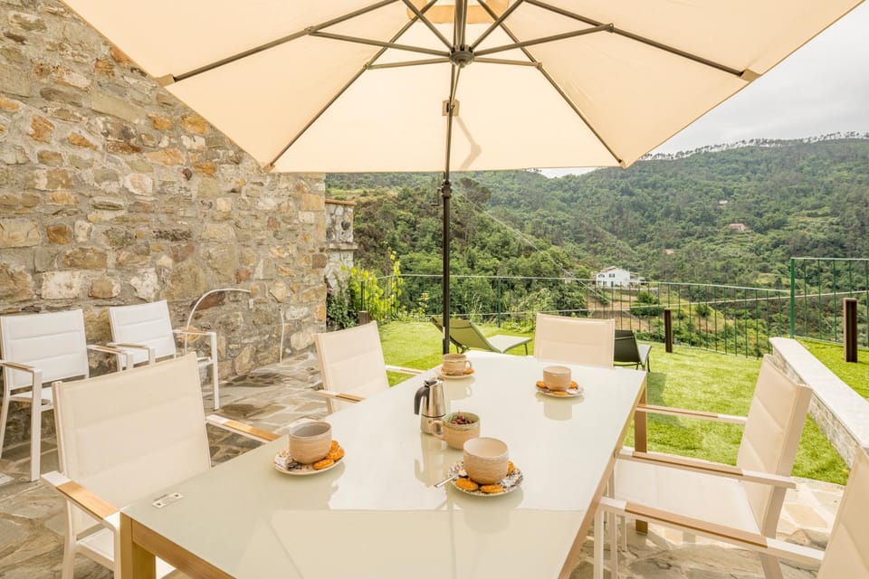 Natural landscape, Seating area