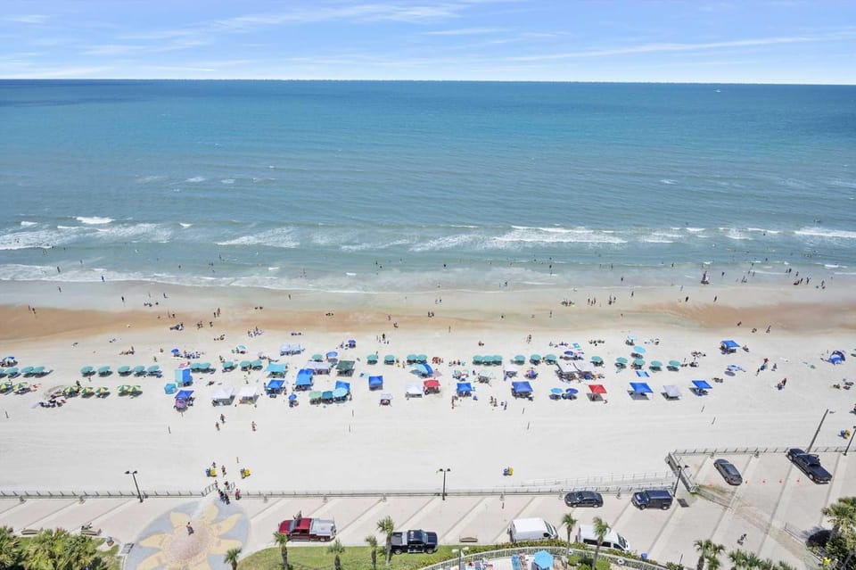 3BR Direct Beach Wyndham Ocean Walk Resort Daytona House in Florida