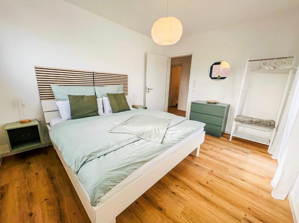 Bed, Photo of the whole room, Bedroom, wardrobe