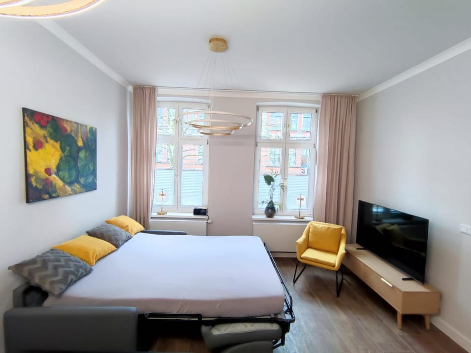 Bed, Living room