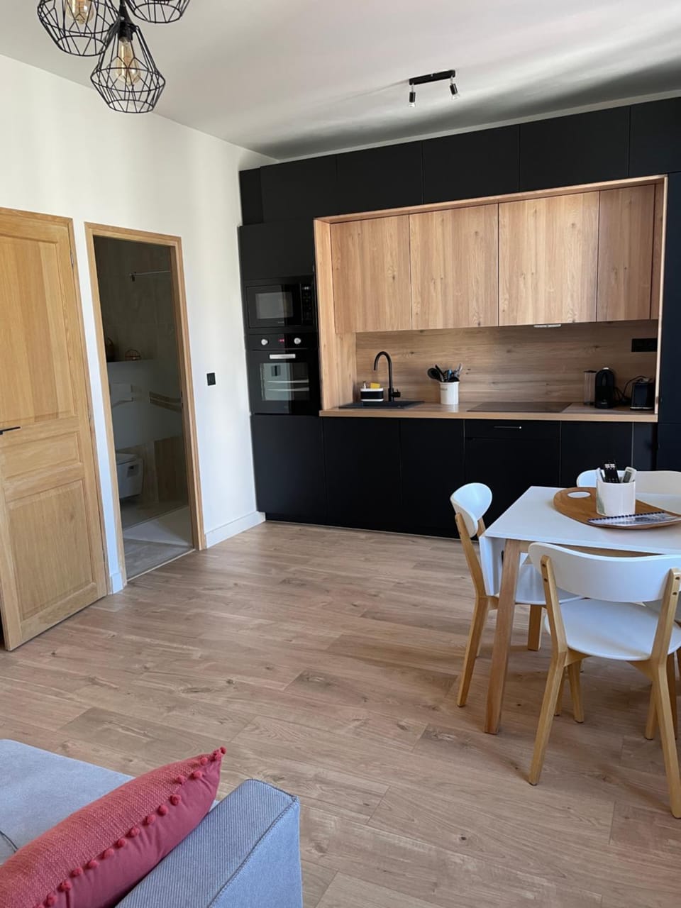 Kitchen or kitchenette, Dining area, stove