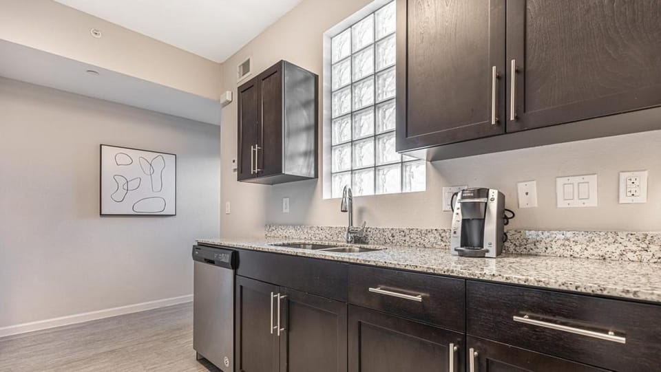 Landing - Modern Apartment with Amazing Amenities (ID8481X49) Apartment in Fort Myers