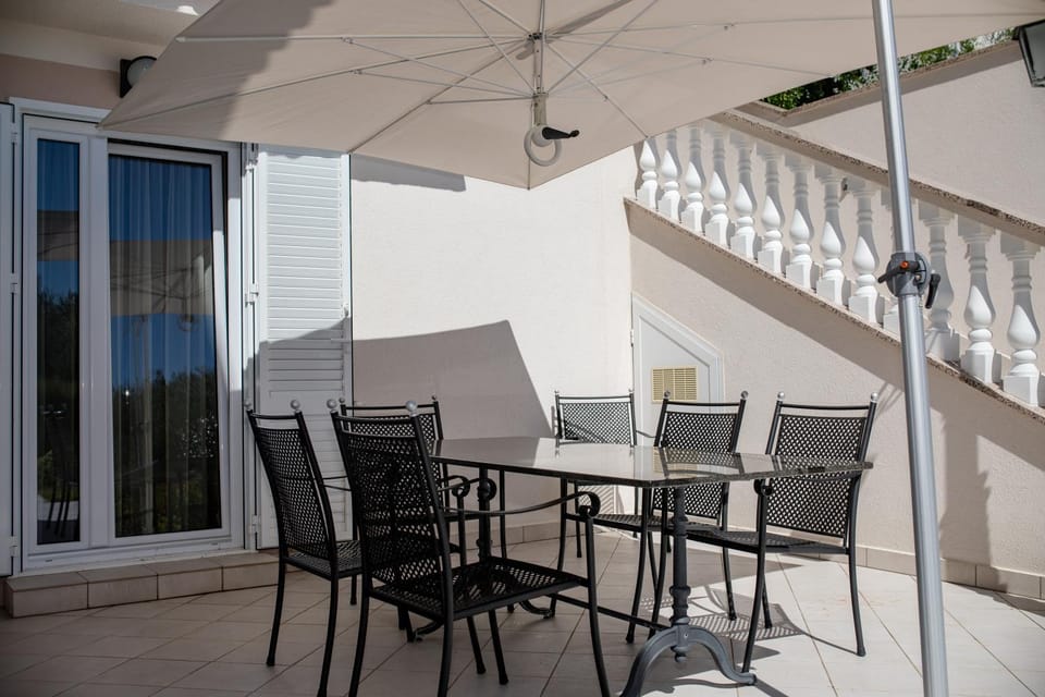 Patio, Day, View (from property/room), Balcony/Terrace, Seating area, Dining area