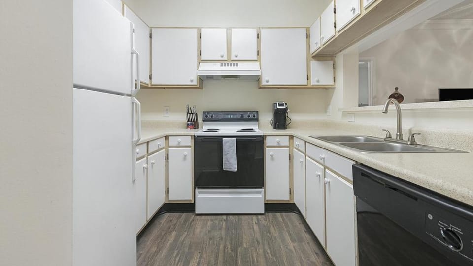 Landing - Modern Apartment with Amazing Amenities (ID1234X500) Apartment in Winston-Salem