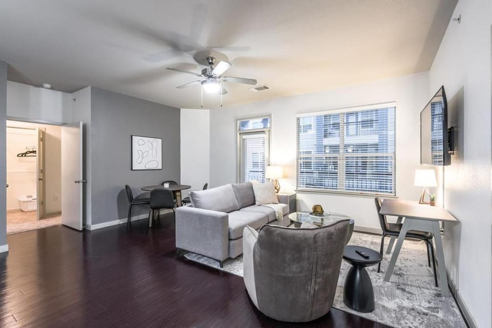 Landing - Modern Apartment with Amazing Amenities (ID5045X8) Apartment in San Antonio