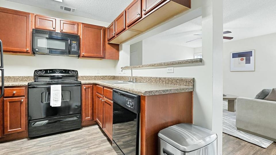 Landing - Modern Apartment with Amazing Amenities (ID5612X36) Apartment in Winston-Salem