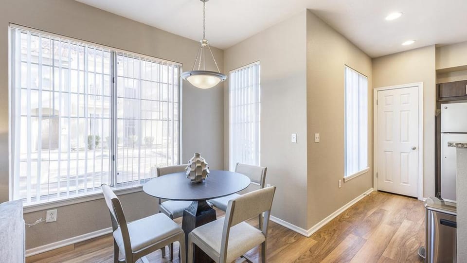 Landing - Modern Apartment with Amazing Amenities (ID1006X02) Apartment in Chandler