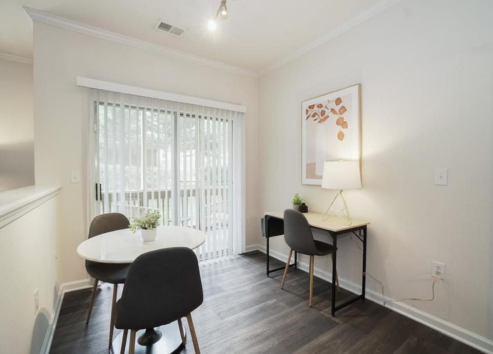 Landing - Modern Apartment with Amazing Amenities (ID2618X60) Apartment in Durham