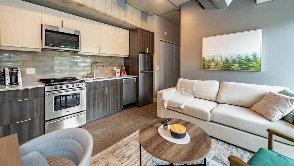 Landing - Modern Apartment with Amazing Amenities (ID5631X79) Apartment in Milwaukee
