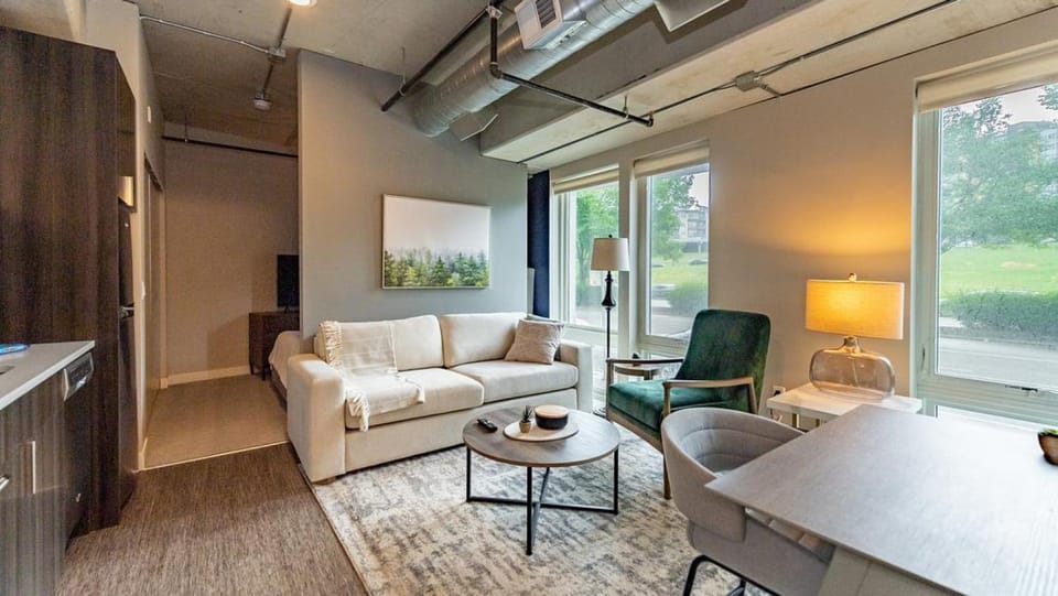Landing - Modern Apartment with Amazing Amenities (ID5631X79) Apartment in Milwaukee