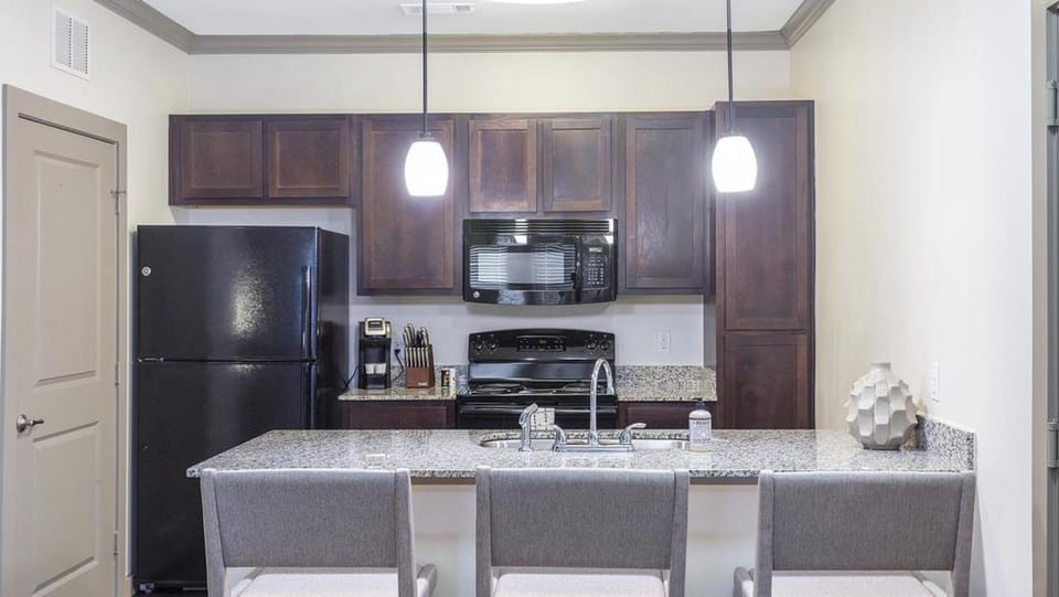 Landing - Modern Apartment with Amazing Amenities (ID3128X45) Apartment in Round Rock