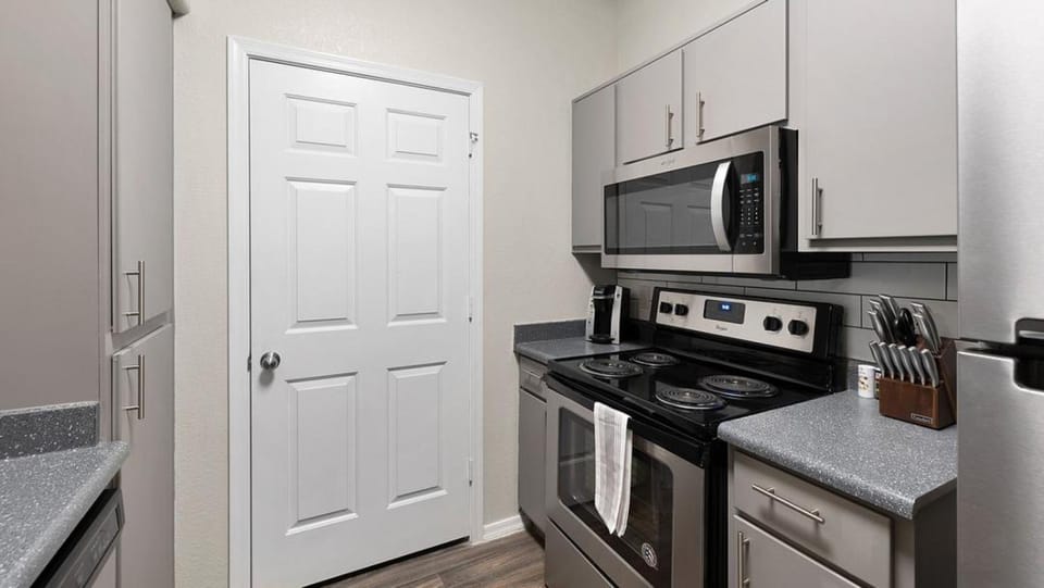 Landing - Modern Apartment with Amazing Amenities (ID7762X30) Apartment in Mesa