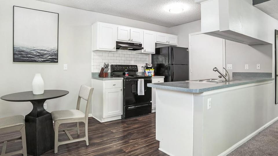 Landing - Modern Apartment with Amazing Amenities (ID9601X62) Apartment in Matthews