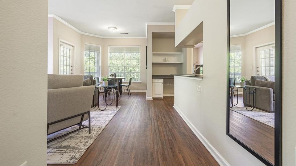 Landing - Modern Apartment with Amazing Amenities (ID9935X92) Apartment in Raleigh