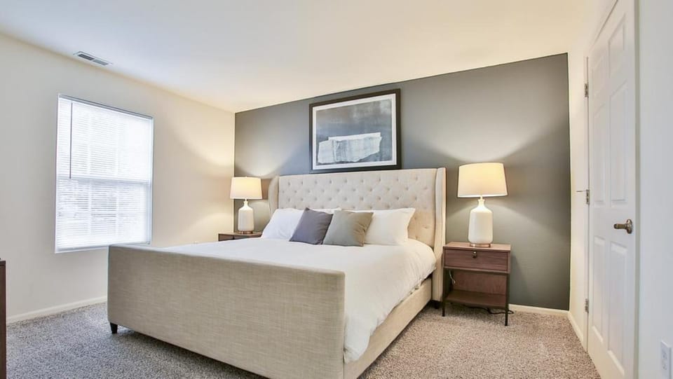 Landing - Modern Apartment with Amazing Amenities (ID8475X16) Apartment in Fort Wayne