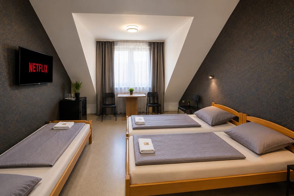 Communal lounge/ TV room, Bed, Photo of the whole room, towels