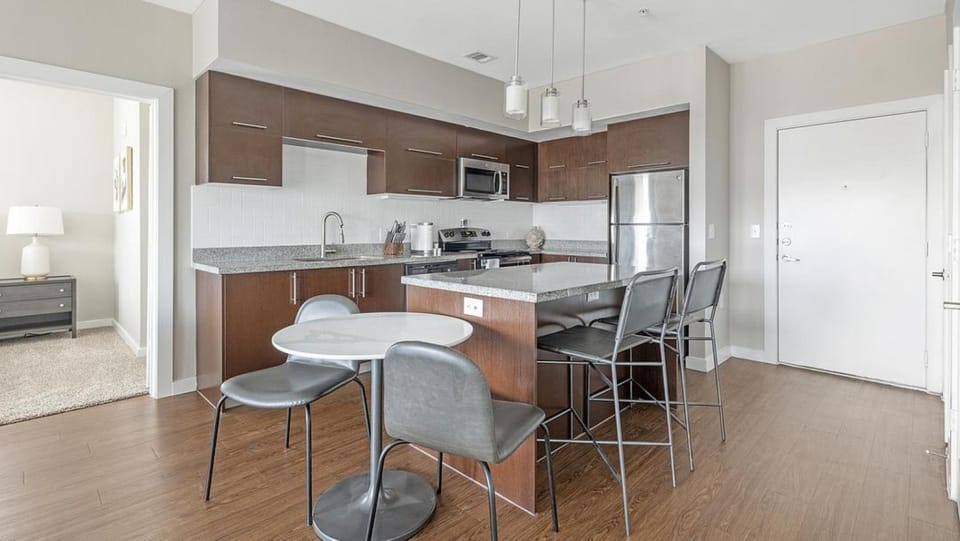 Landing - Modern Apartment with Amazing Amenities (ID4945X32) Apartment in Leander