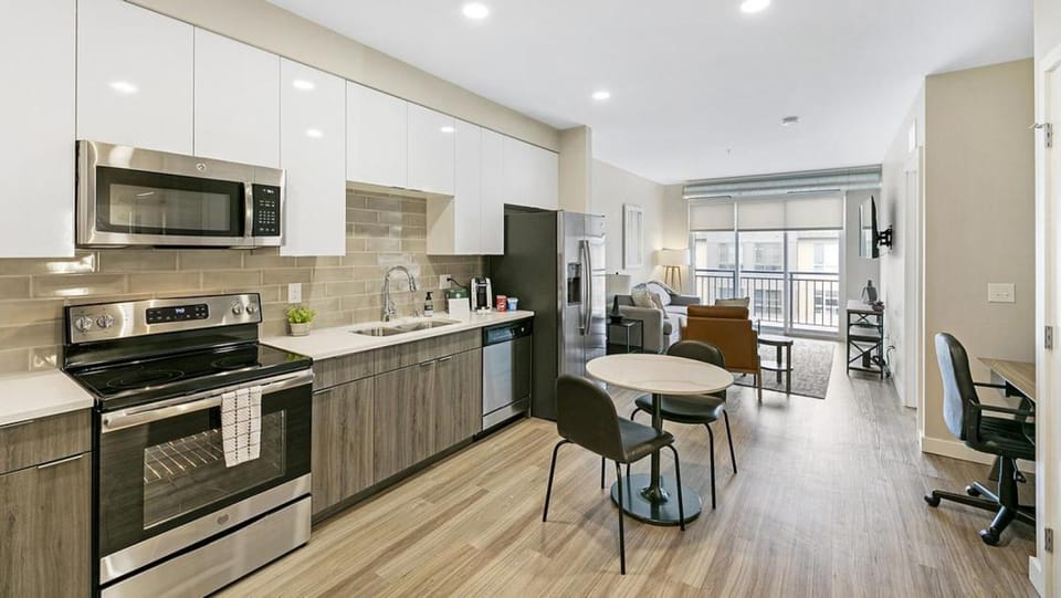 Landing - Modern Apartment with Amazing Amenities (ID4128X08) Apartment in Golden Valley