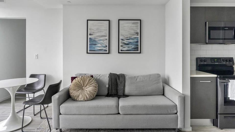 Landing - Modern Apartment with Amazing Amenities (ID1373X830) Apartment in Fort Lauderdale