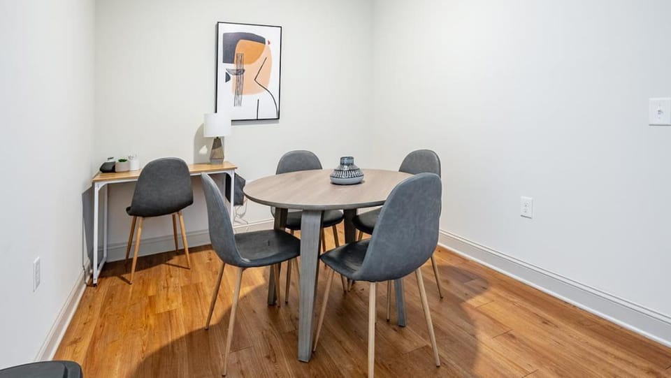 Landing - Modern Apartment with Amazing Amenities (ID1179X021) Apartment in Wilmington