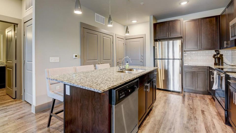 Landing - Modern Apartment with Amazing Amenities (ID9160X14) Apartment in Denton
