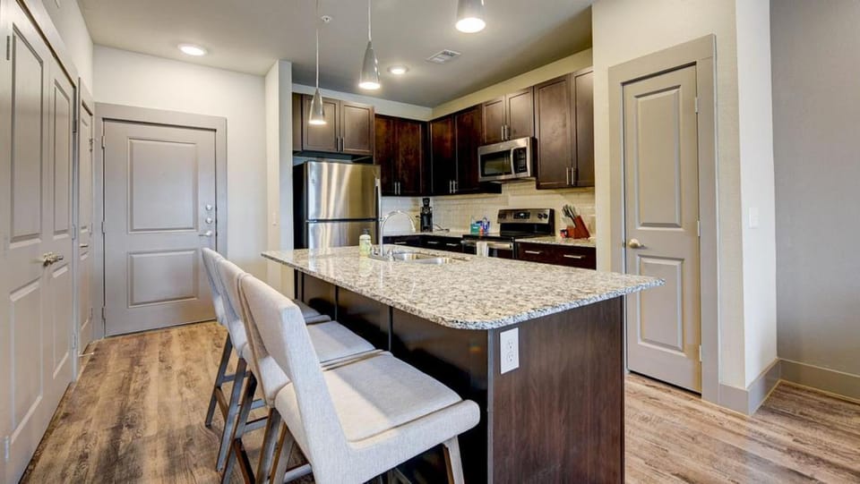 Landing - Modern Apartment with Amazing Amenities (ID9160X14) Apartment in Denton