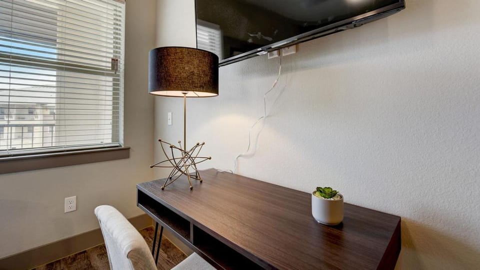 Landing - Modern Apartment with Amazing Amenities (ID9160X14) Apartment in Denton