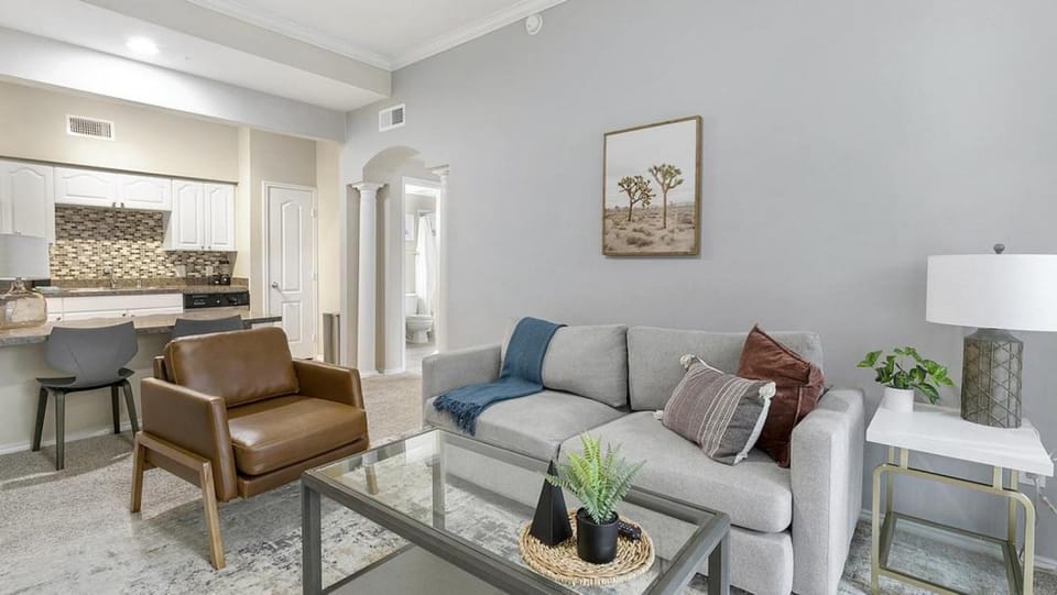 Landing - Modern Apartment with Amazing Amenities (ID2650X2) Apartment in Plano