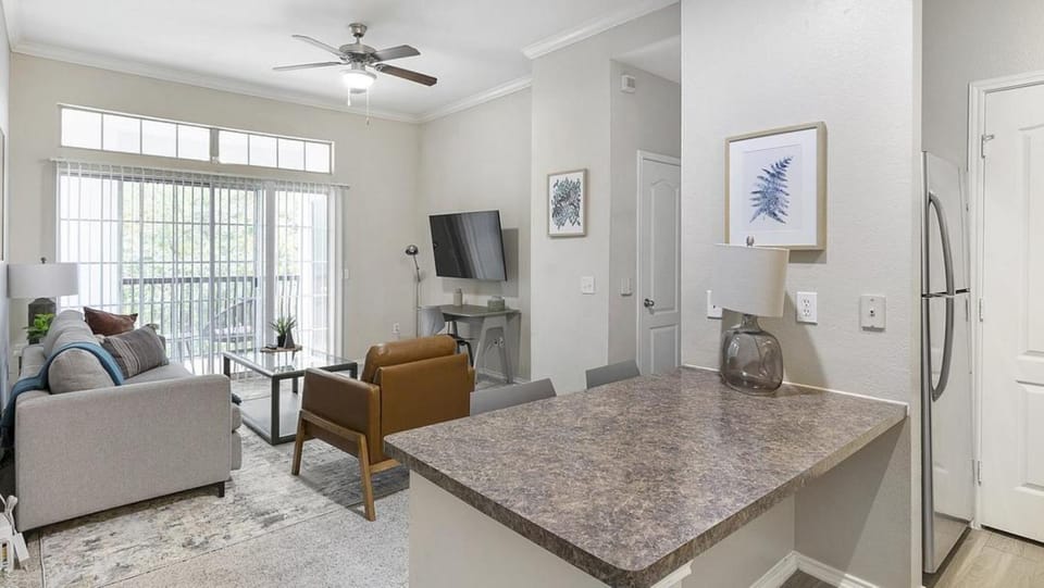 Landing - Modern Apartment with Amazing Amenities (ID2650X2) Apartment in Plano