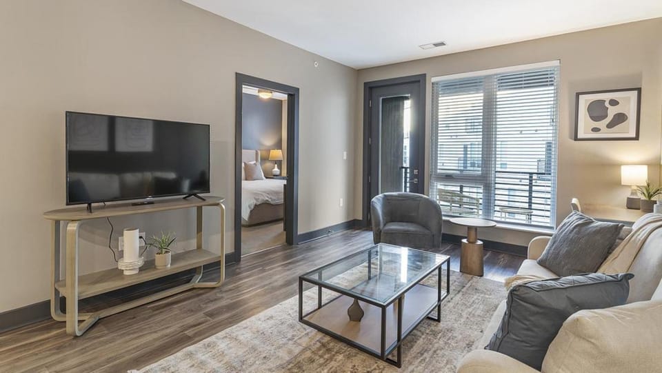 Landing - Modern Apartment with Amazing Amenities (ID8716X13) Apartment in Fishers