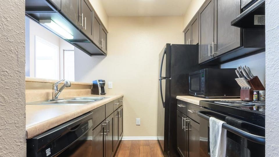 Landing - Modern Apartment with Amazing Amenities (ID7050X25) Apartment in Missouri