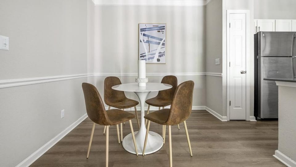 Landing - Modern Apartment with Amazing Amenities (ID1374X809) Apartment in Ballantyne