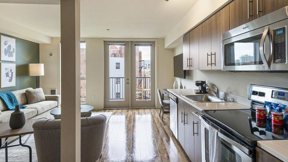 Landing - Modern Apartment with Amazing Amenities (ID9674X41) Apartment in Tacoma