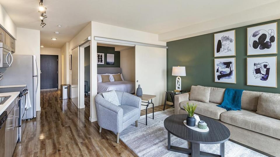 Landing - Modern Apartment with Amazing Amenities (ID9674X41) Apartment in Tacoma